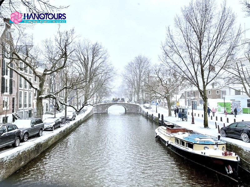 Những dòng kênh độc đáo của Amsterdam vào mùa đông
