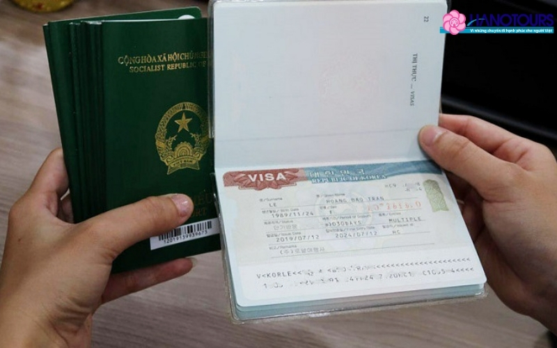 Nộp visa tại trung tâm KVAC Hà Nội hoặc TPHCM
