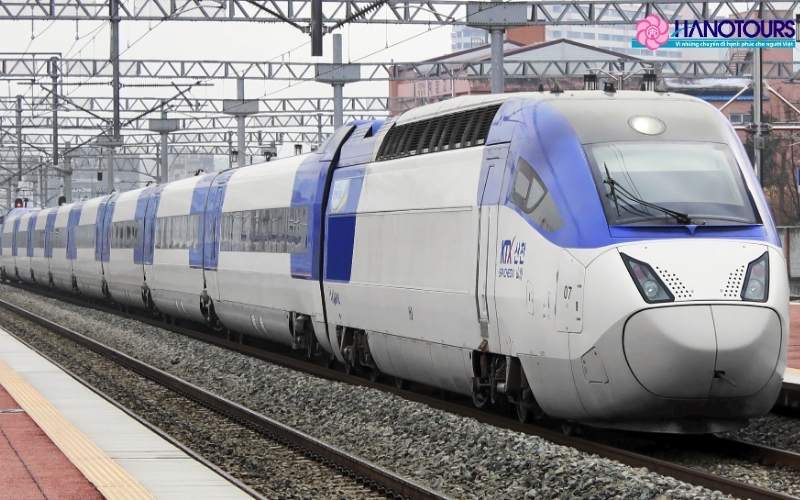 Di chuyển bằng Express train để đi từ sân bay Incheon đến Seoul
