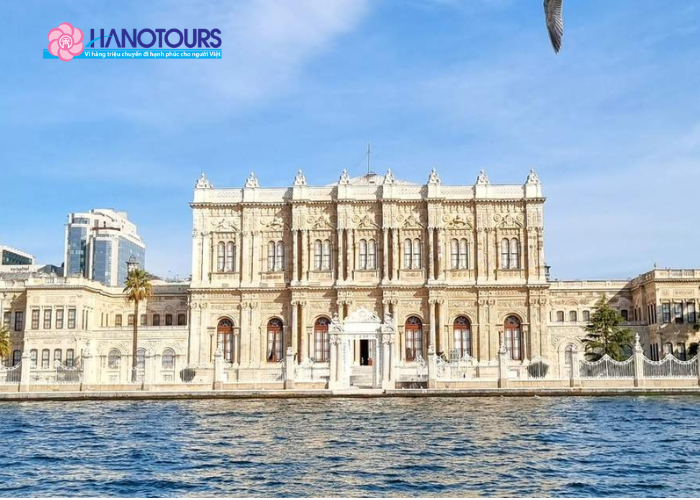 cung điện Dolmabahce