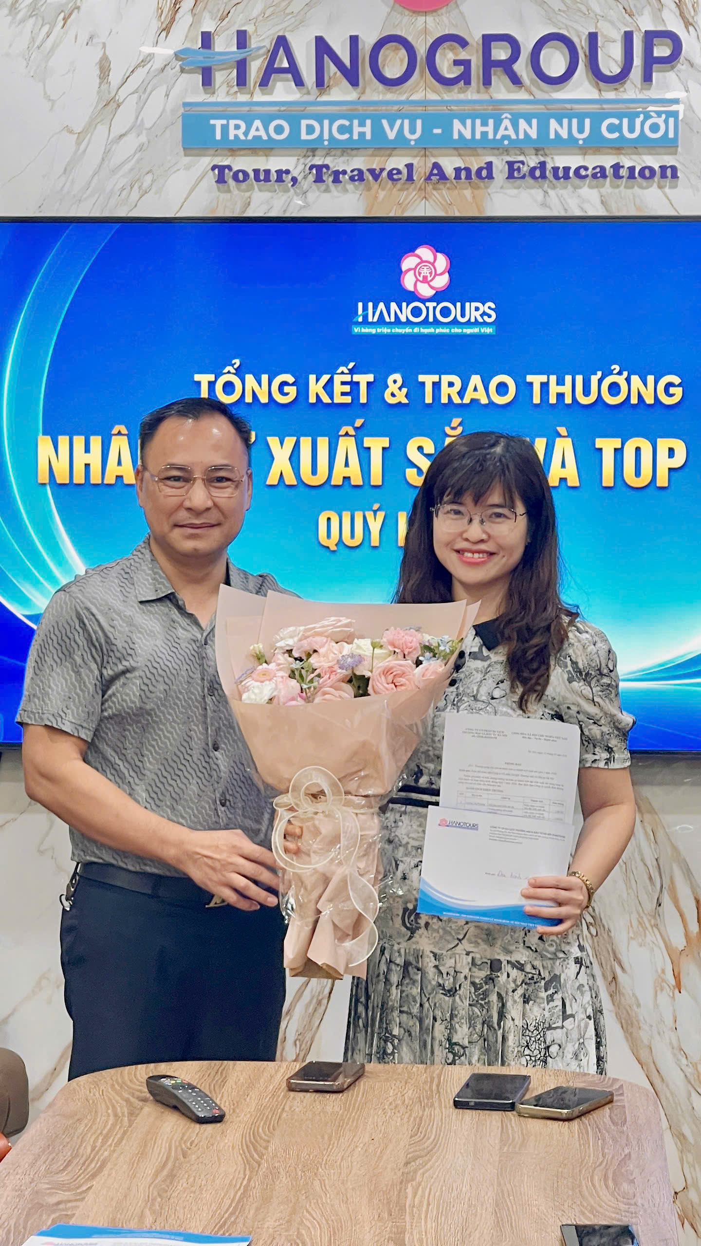 Bà Lương Hoài Phương-Giám đốc Khối thị trường Nội địa được vinh danh Điều hành đặc biệt xuất sắc
