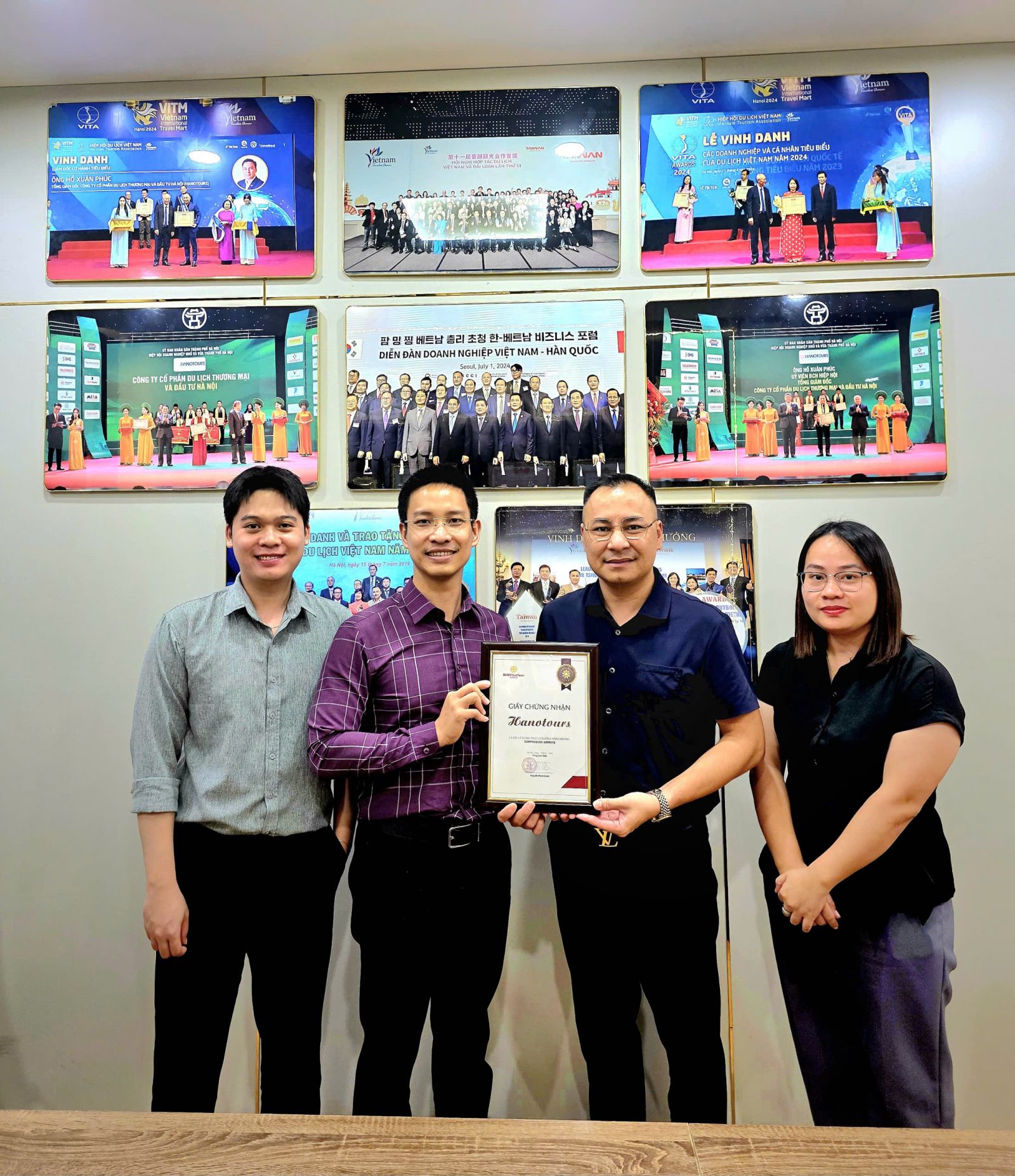 Lễ trao chứng nhận Hanotours trở thành đại lý chính thức Sun PhuQuoc Airways