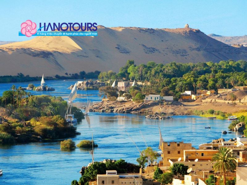 Kim tự tháp Giza và bức tượng Nhân sư huyền thoại