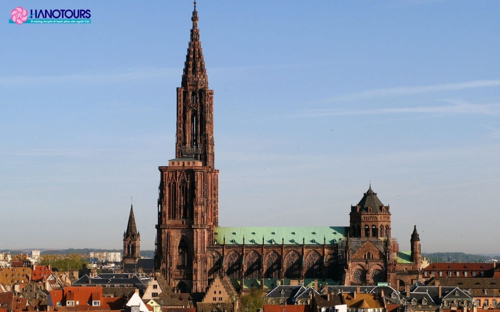 Nhà thờ Strasbourg là biểu tượng của thành phố Strasbourg