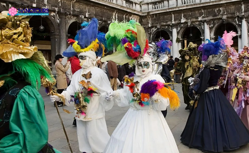 Lễ hội hóa trang nổi tiếng tại Venice - Carnival of Venice