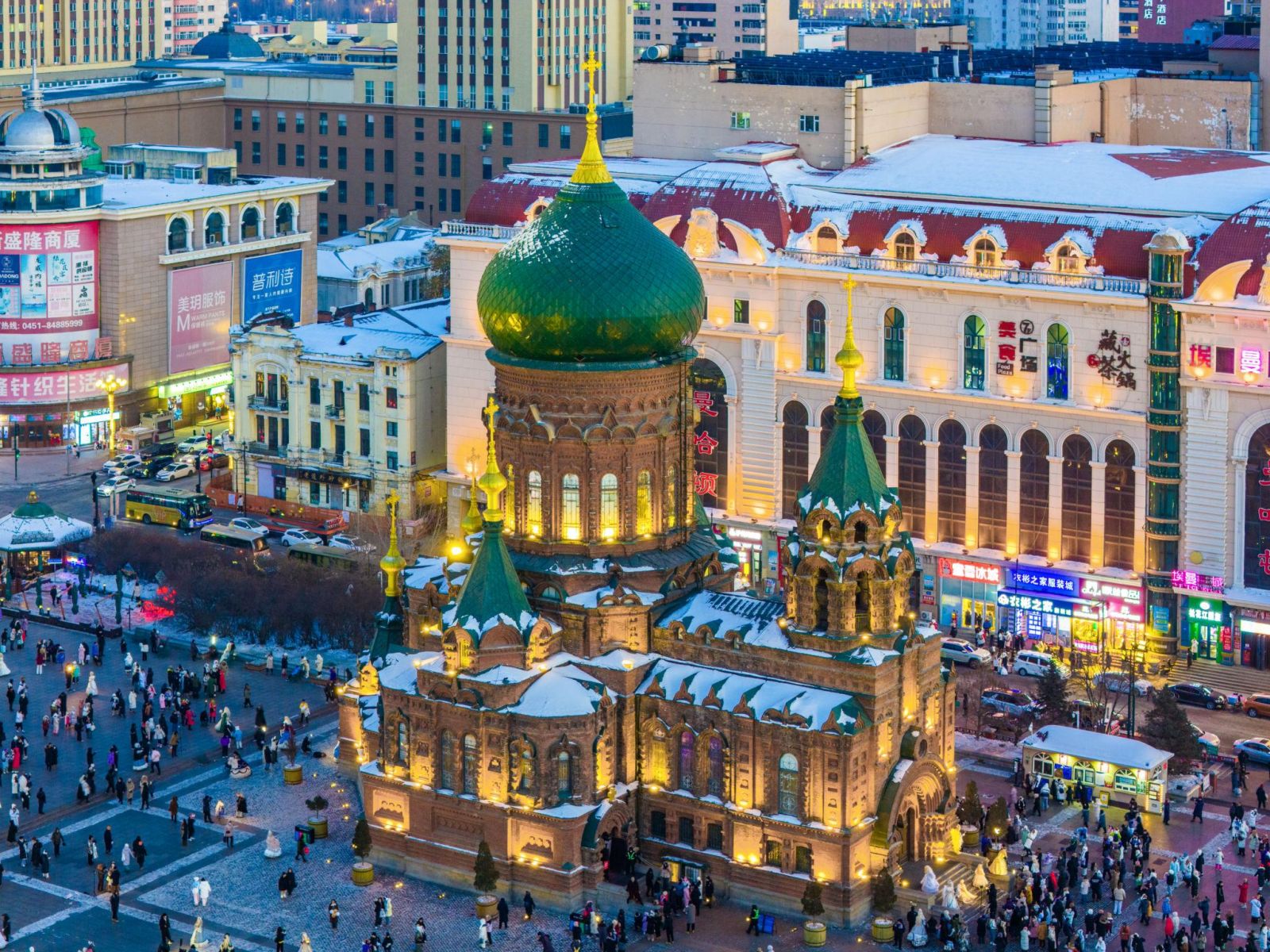 Nhà thờ Saint Sophia – biểu tượng kiến trúc Nga giữa lòng Cáp Nhĩ Tân, nổi bật với mái vòm đặc trưng và vẻ đẹp cổ kính