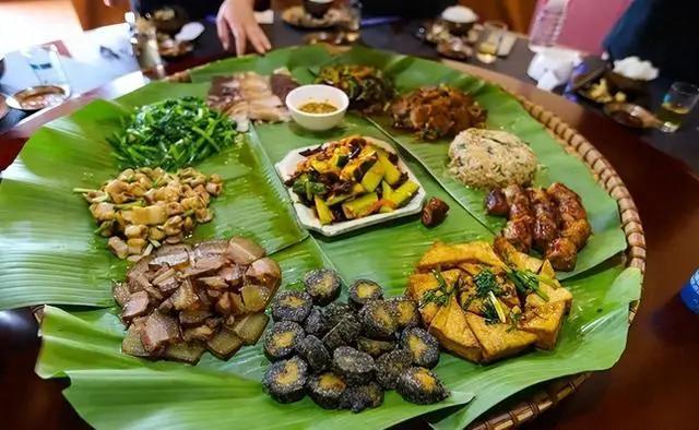 Đặc sản Quảng Tây hấp dẫn với hương vị chua cay, đậm đà cùng nhiều món ăn dân dã mang bản sắc ẩm thực địa phương