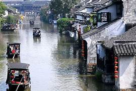 Đi thuyền ngắm cảnh Tây Đường, len qua những dòng kênh cổ để thu trọn vẻ đẹp thanh bình của phố nước Giang Nam