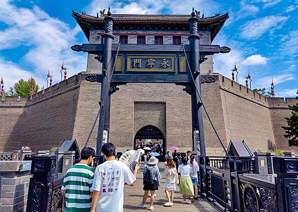 Thành cổ Tây An – công trình lịch sử sừng sững giữa lòng cố đô, lưu giữ dấu ấn của một thời vàng son