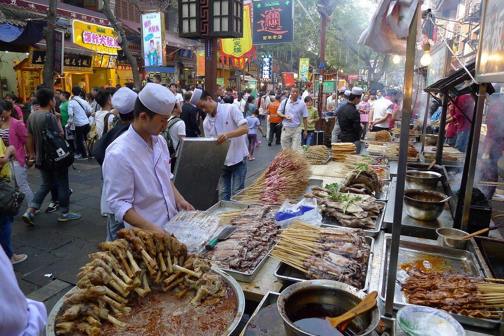 Thưởng thức ẩm thực phố Hồi giáo, khám phá thế giới hương vị Thiểm Tây qua những món ăn đường phố đặc trưng và hấp dẫn