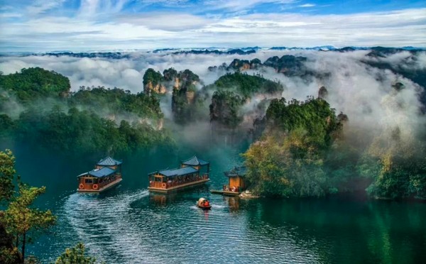 Ngồi thuyền trên Hồ Bảo Phong thật sự như lạc vào phim kiếm hiệp