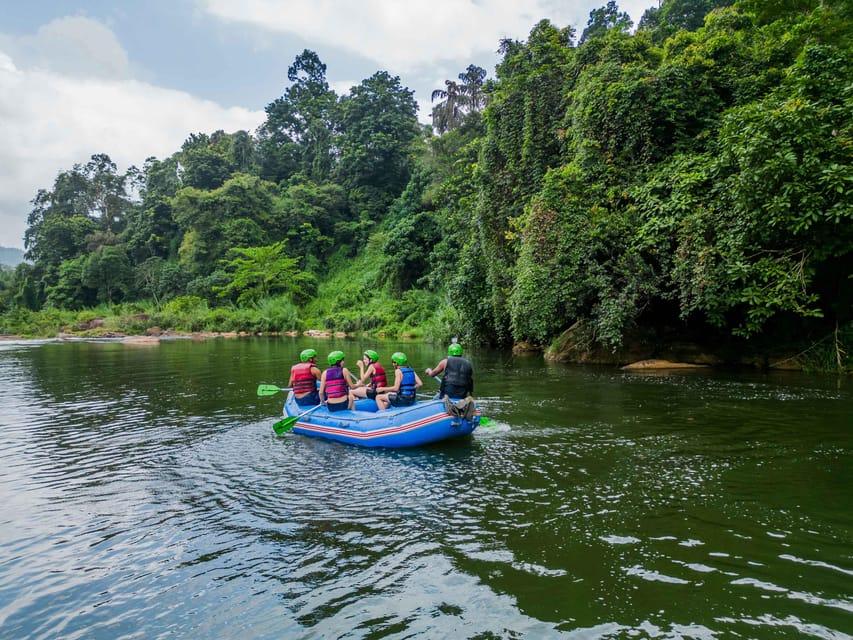 Sông Kelani chảy qua Kitulgala giữa những cánh rừng nhiệt đới xanh mát và là địa điểm nổi tiếng cho các hoạt động khám phá thiên nhiên
